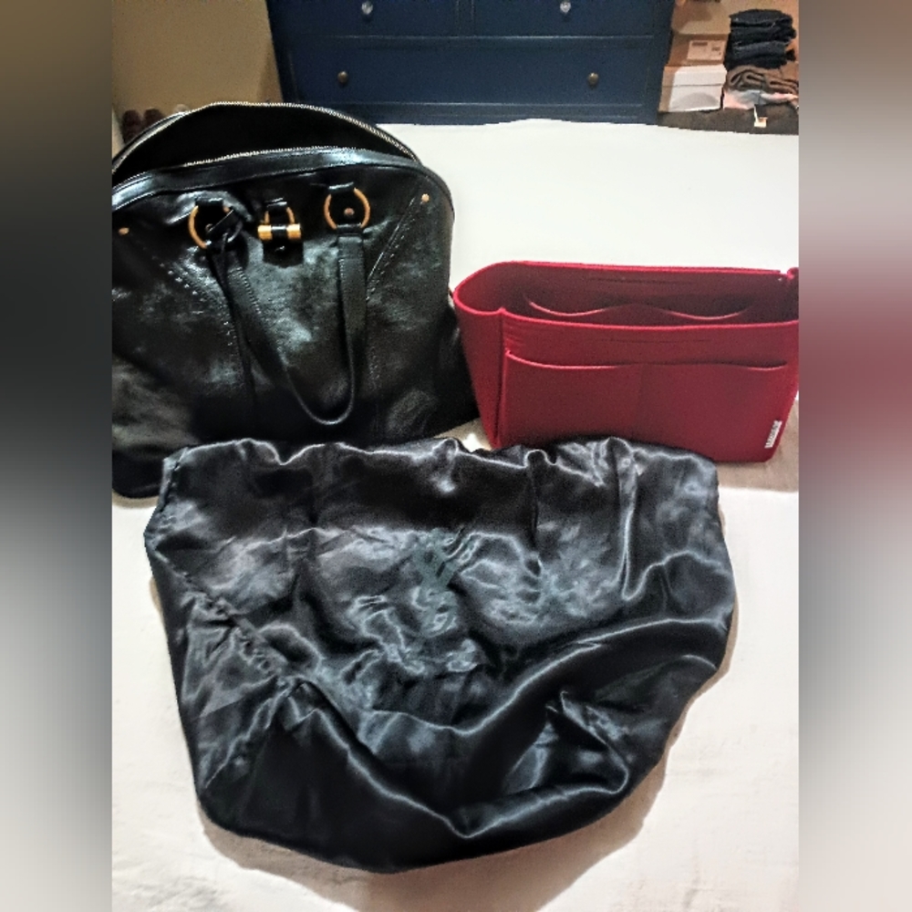 Yves Saint Laurent large black Muse bag